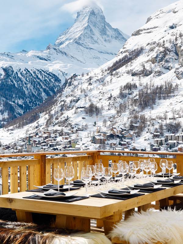 Luxurious al fresco dining where attention to detail counts