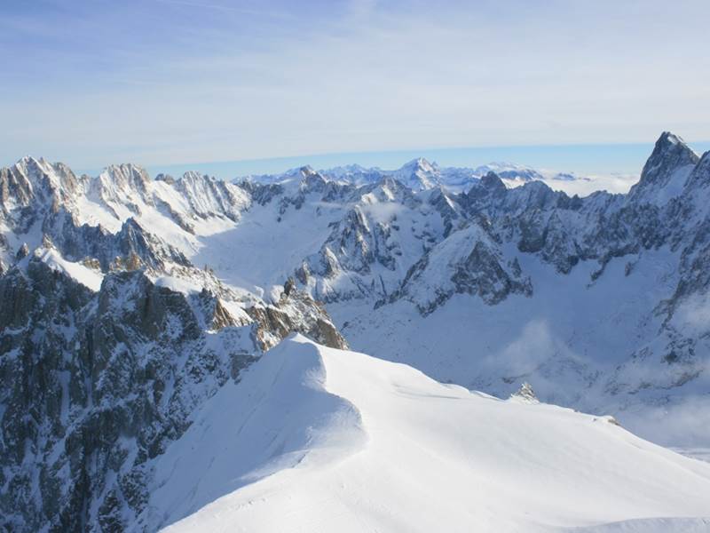 Chamonix off piste at the l'Aiguille du Midi